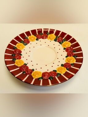 Vintage deco saucer. Sandy’s closet #18303